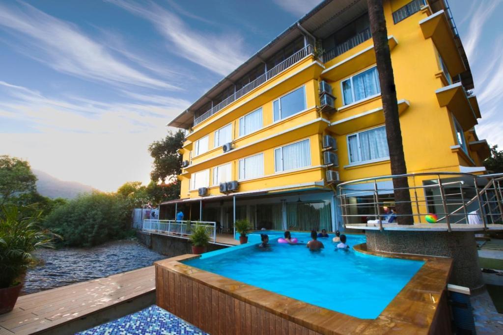 Lake View Resort Lonavala Exterior photo