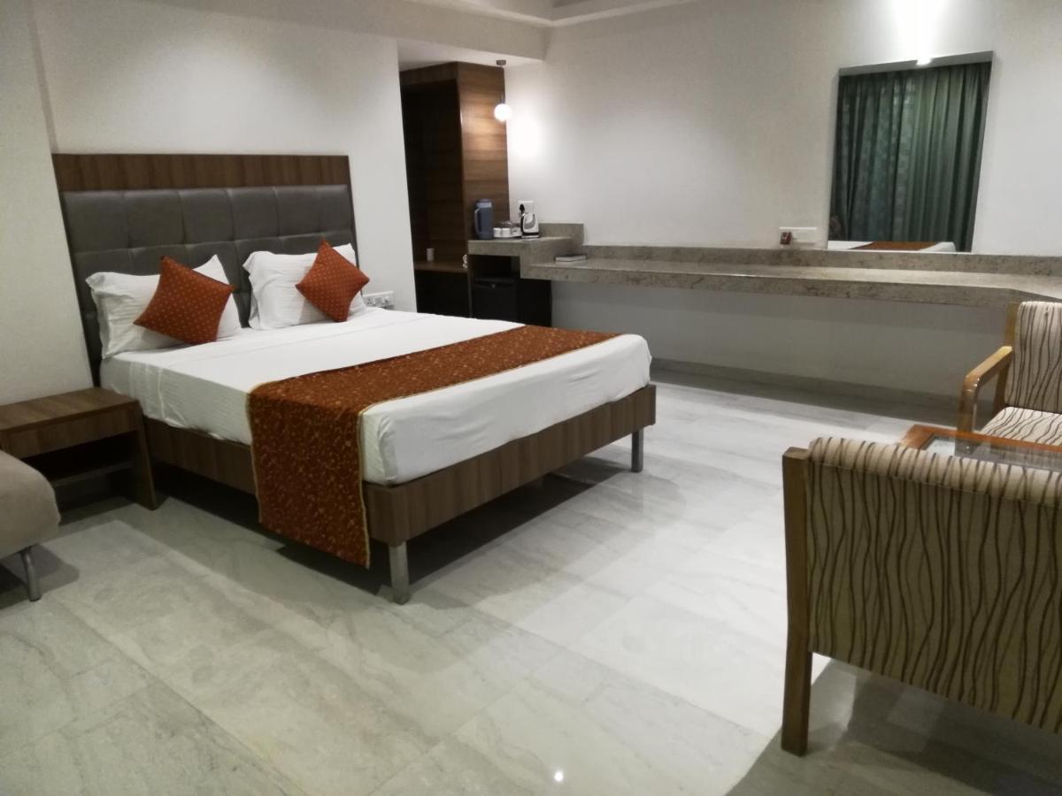 Lake View Resort Lonavala Exterior photo