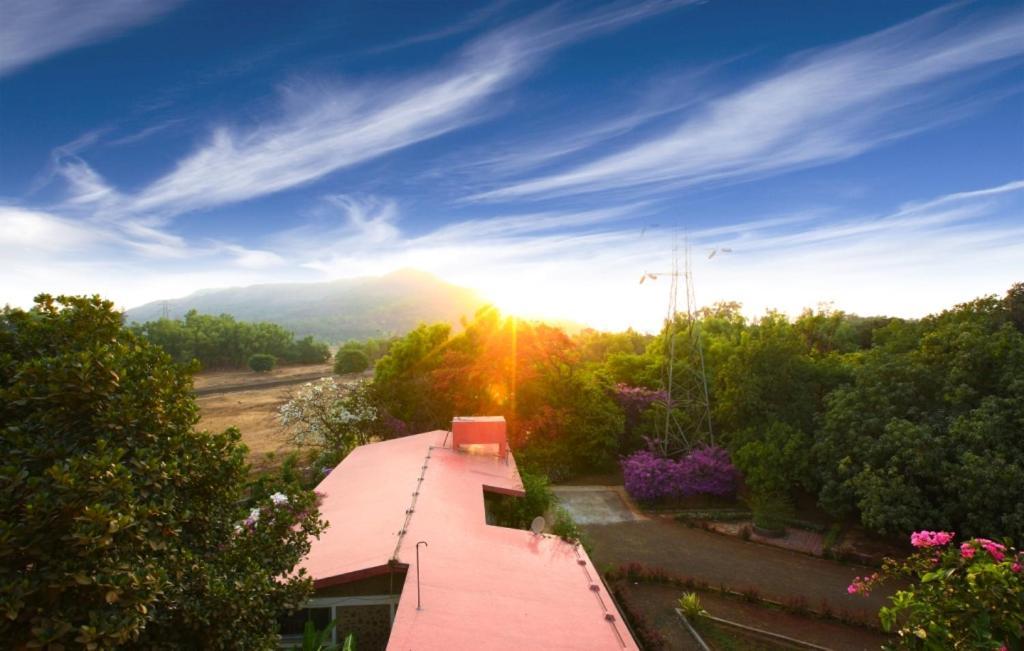 Lake View Resort Lonavala Exterior photo